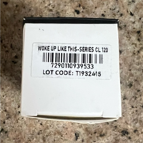 IL MAKIAGE Woke Up Like This Foundation - Cream - Picture 5 of 10